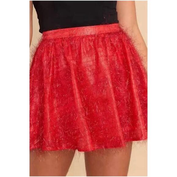 Queen Of Sparkles Red Tinsel Short - Picture 1 of 6